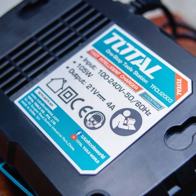 TOTAL INDUSTRIAL Fast Intelligent Charger TFCLI2003 